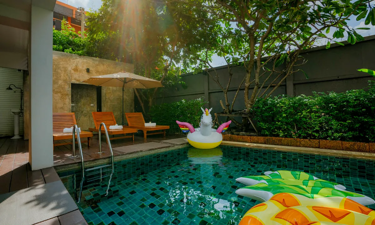 Outdoor pool at Peace Land Khaosan